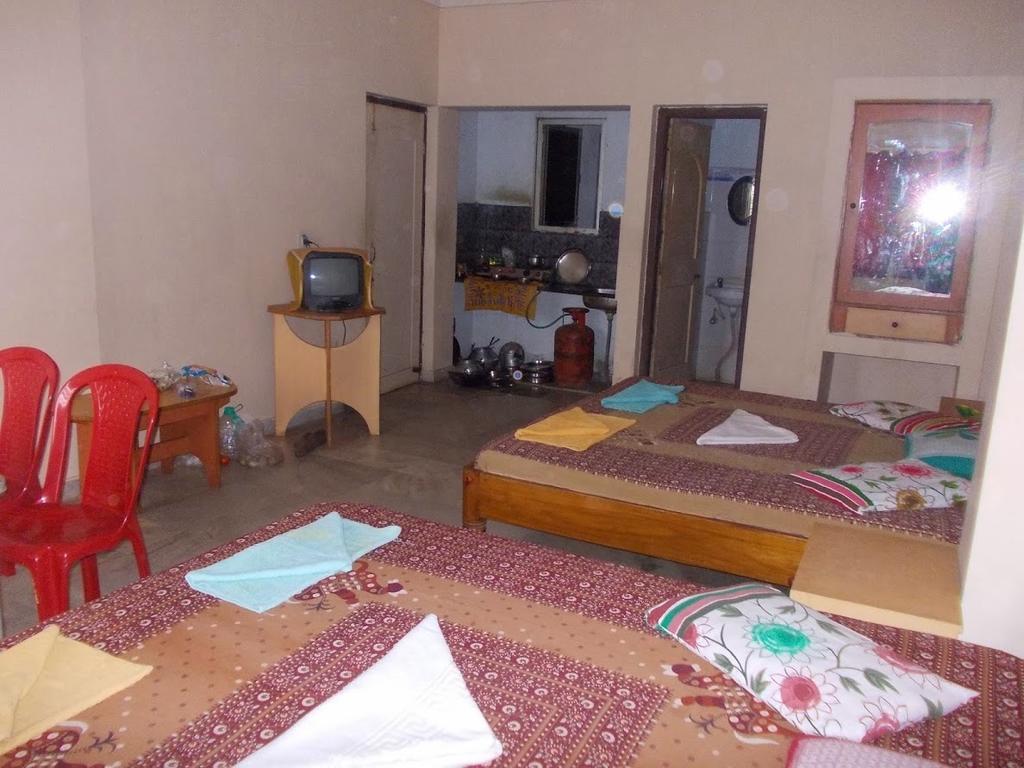 Rishaan Guest House Puri Quarto foto