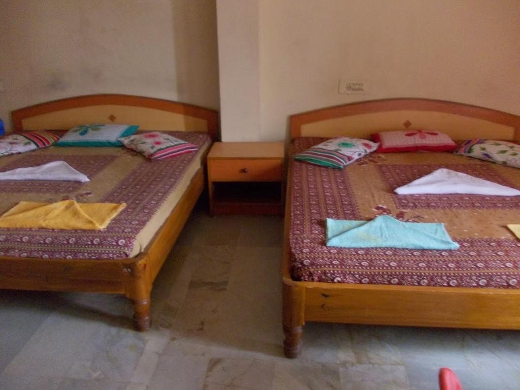 Rishaan Guest House Puri Quarto foto